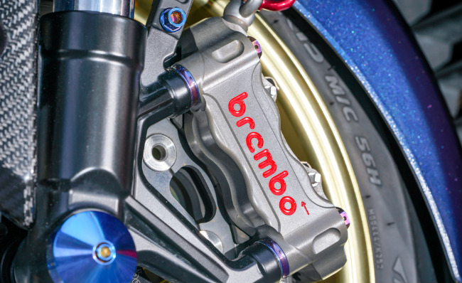 Hoành tráng Kymco AK550 bản độ bò tót Tây Ban Nha