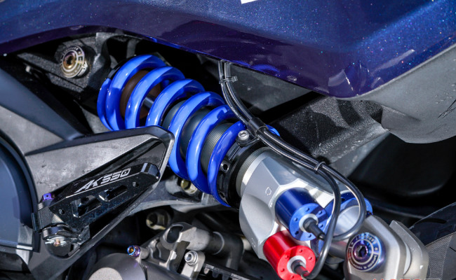 Hoành tráng Kymco AK550 bản độ bò tót Tây Ban Nha