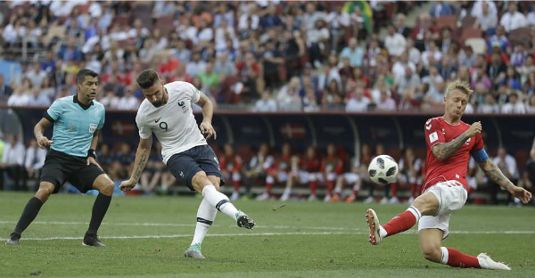 Pháp dắt tay Đan Mạch vào vòng 1/8 World Cup