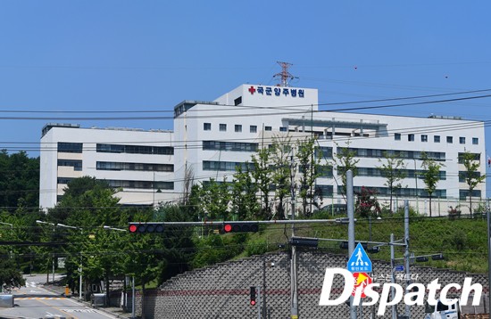 Căng thẳng vụ G-Dragon nhận biệt đãi: Dispatch tung tiếp bằng chứng tố YG nói dối, nhập ngũ 2 tháng nghỉ bệnh 1 tháng Căng thẳng vụ G-Dragon nhận biệt đãi: Dispatch tung tiếp bằng chứng tố YG nói dối, nhập ngũ 2 tháng nghỉ bệnh 1 tháng