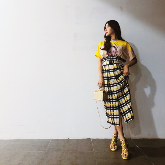 Các quý cô Châu Á khoe sắc cùng những gam màu nổi trong street style tuần này