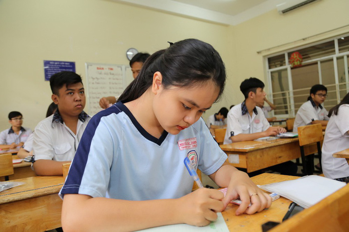 Đề vật lý THPT quốc gia hỏi nhiều về điện, có kiến thức lớp 11