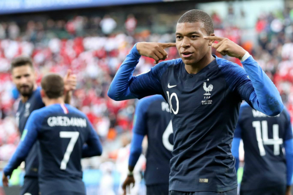 Pháp dắt tay Đan Mạch vào vòng 1/8 World Cup