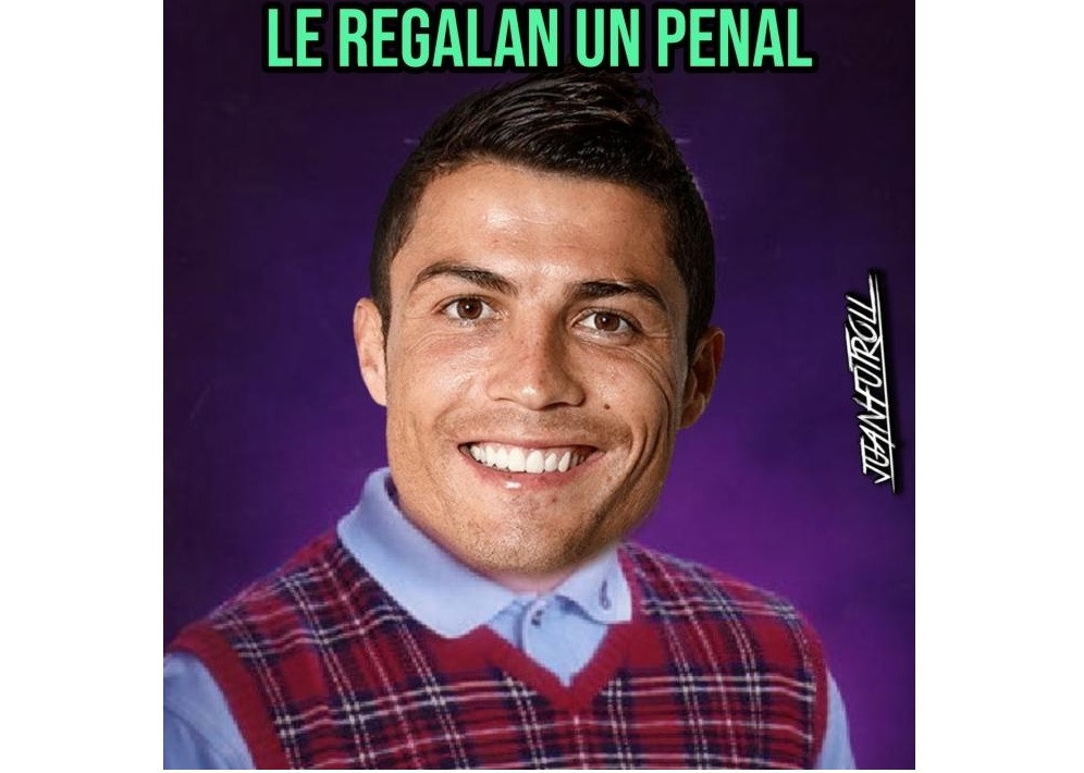 Ảnh chế Ronaldo sút trượt penalty tràn ngập cộng đồng mạng