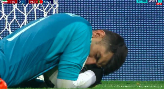 Ảnh chế Ronaldo sút trượt penalty tràn ngập cộng đồng mạng