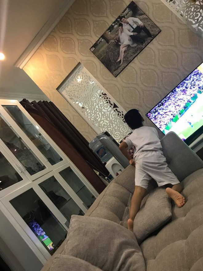 Hình ảnh hiếm hoi về biệt thự triệu đô của Lệ Quyên và chồng Hình ảnh hiếm hoi về biệt thự triệu đô của Lệ Quyên và chồng