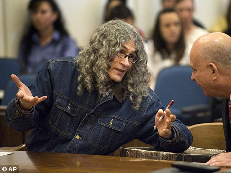 Sát thủ lừa tình ở Mỹ sở hữu trí thông minh của thiên tài