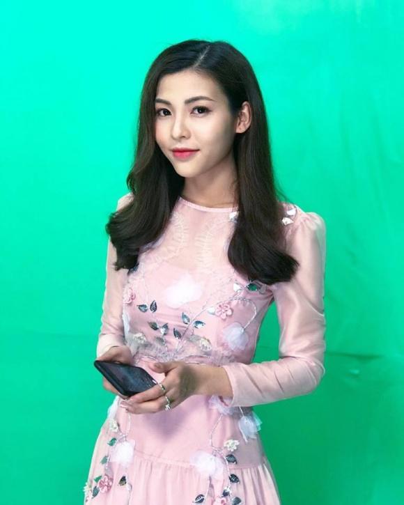 Chân dung cô bạn gái BTV - MC xinh đẹp của Mr Cần Trô Xuân Nghị