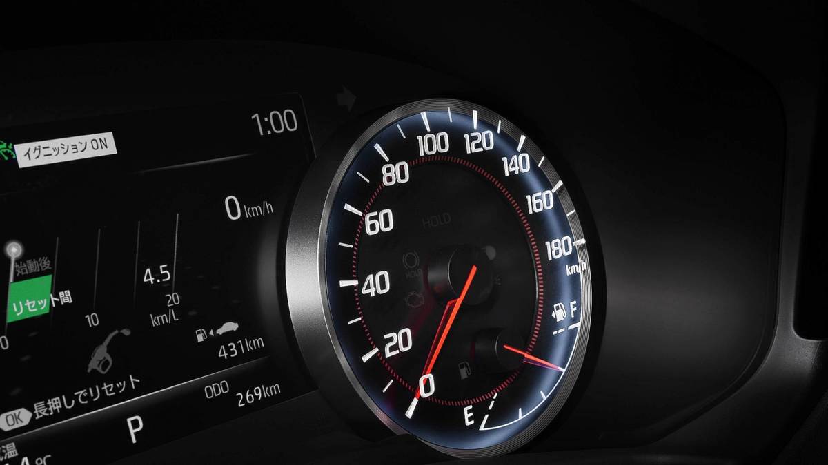 Toyota Crown thế hệ mới giá từ 41.800 USD