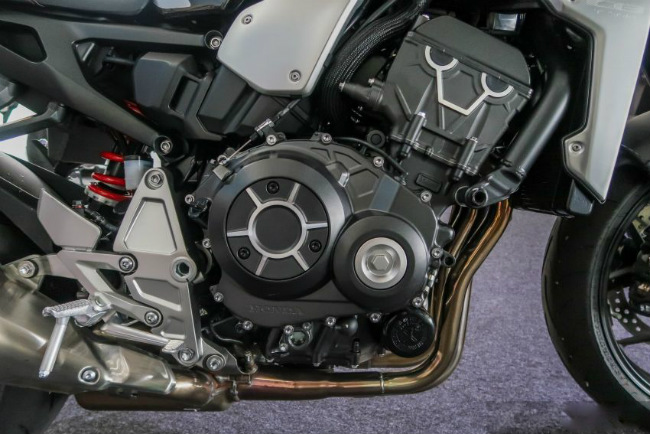 2018 Honda CB1000R tại Malaysia rẻ hơn 40 triệu đồng ở Việt Nam 2018 Honda CB1000R tại Malaysia rẻ hơn 40 triệu đồng ở Việt Nam
