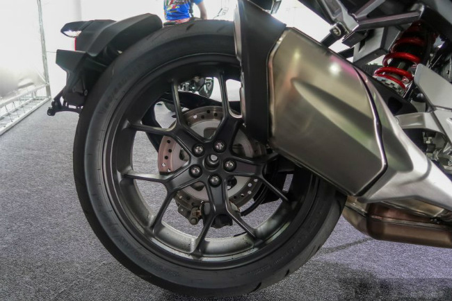 2018 Honda CB1000R tại Malaysia rẻ hơn 40 triệu đồng ở Việt Nam 2018 Honda CB1000R tại Malaysia rẻ hơn 40 triệu đồng ở Việt Nam