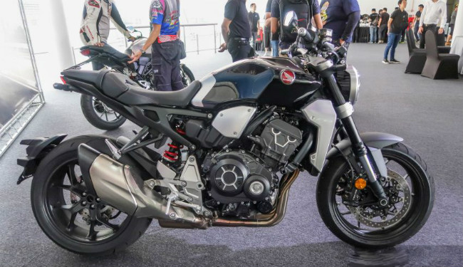 2018 Honda CB1000R tại Malaysia rẻ hơn 40 triệu đồng ở Việt Nam 2018 Honda CB1000R tại Malaysia rẻ hơn 40 triệu đồng ở Việt Nam