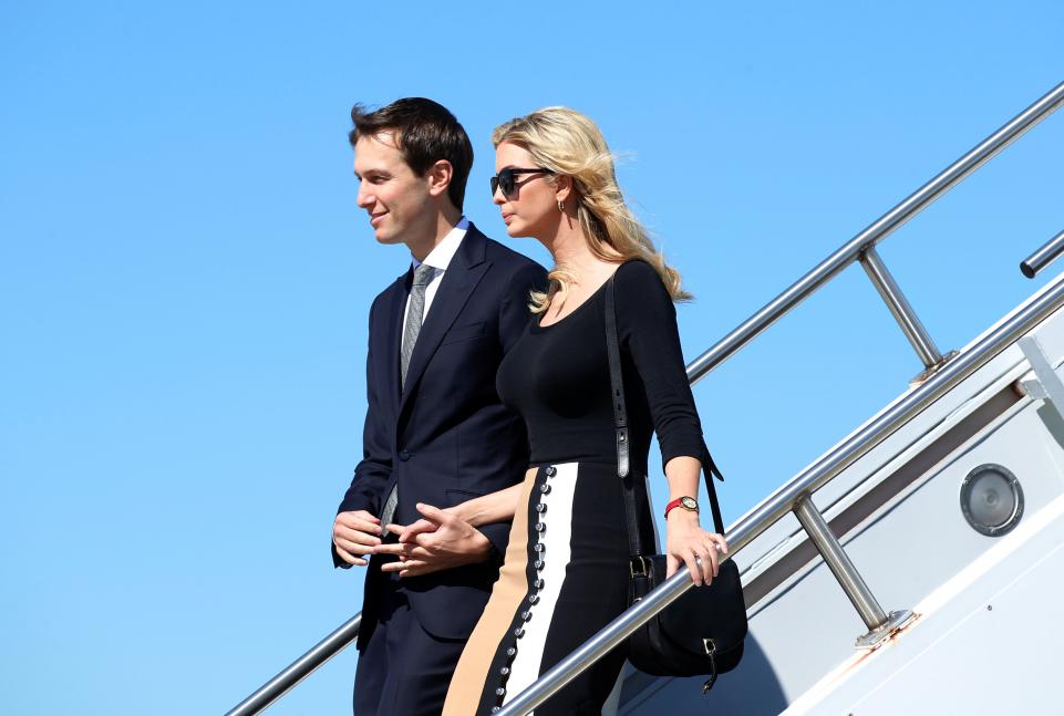 Làm việc không công tại Nhà Trắng, vợ chồng Ivanka Trump vẫn đút túi 82 triệu USD