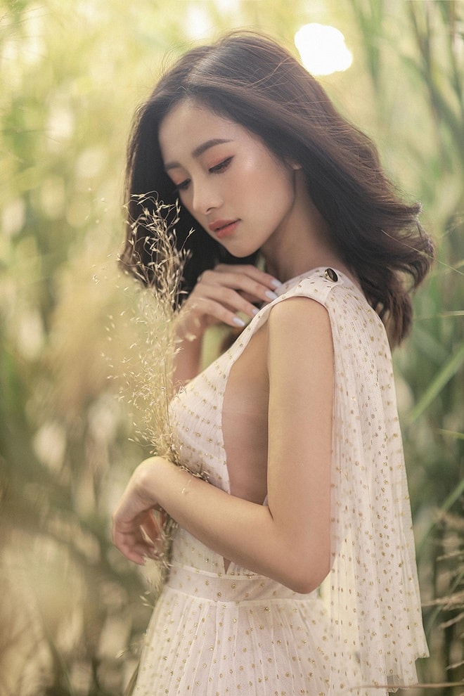 Váy áo tiểu thư tôn nét đẹp diễm lệ của Jun Vũ