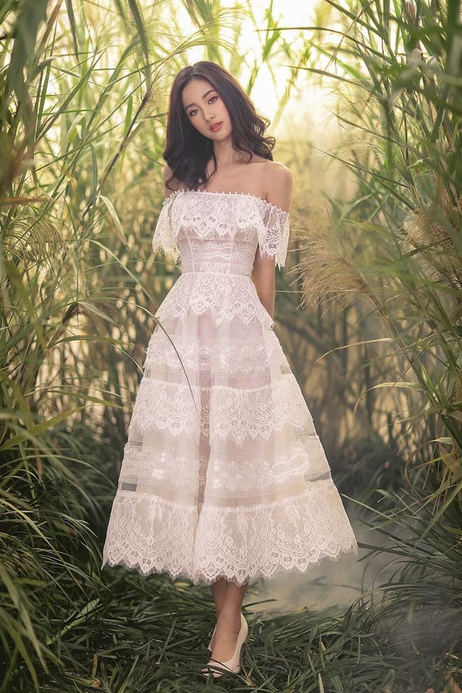 Váy áo tiểu thư tôn nét đẹp diễm lệ của Jun Vũ