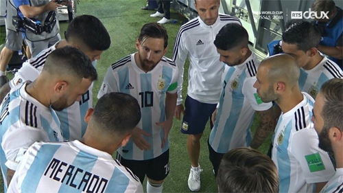 Rojo: Messi chỉ đạo tôi và Mascherano lên tấn công