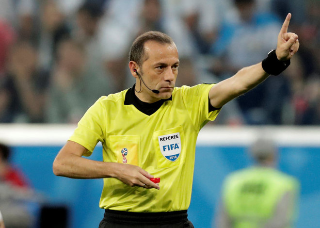 Vì sao trọng tài không cho Nigeria hưởng 11 m dù tham khảo VAR?