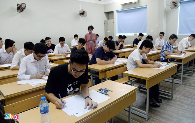 Đề thi chạy theo dư luận, quá sức thí sinh