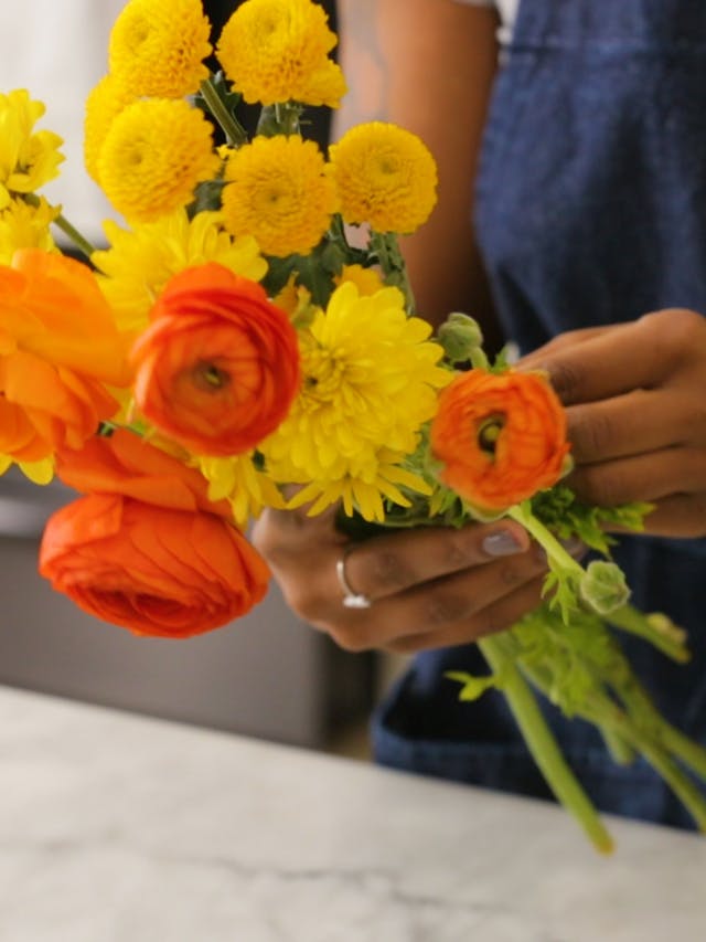 5 bước đơn giản giúp hoa được tươi lâu hơn và đẹp hơn sau khi cắm