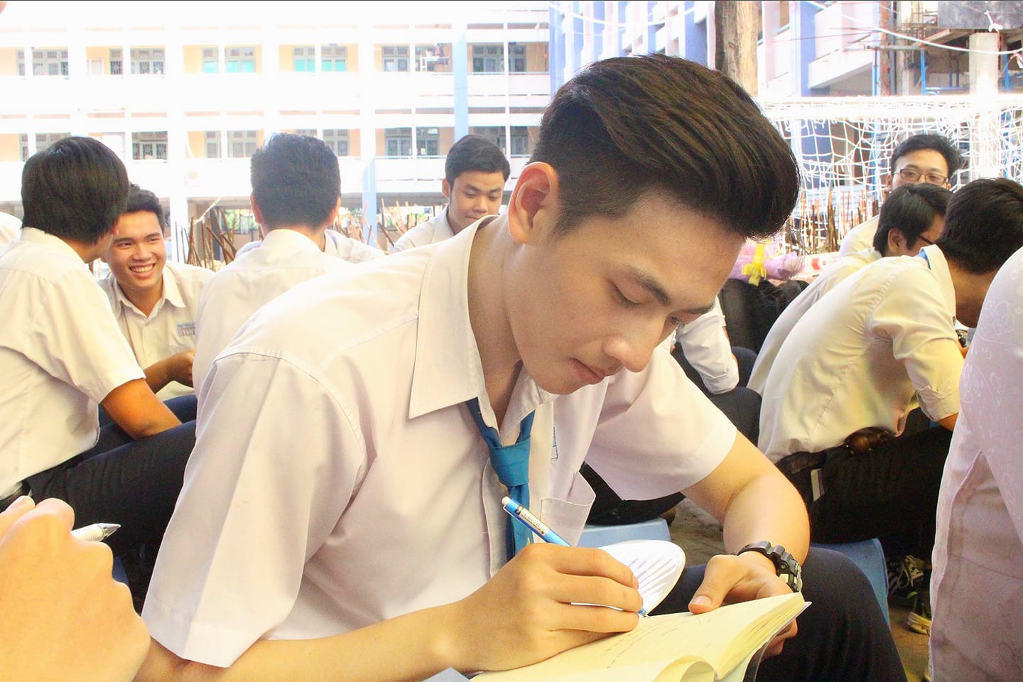 Nam thần góc nghiêng 10X An Giang: Cao 1m80, vừa thi xong THPT quốc gia và vẫn còn F.A