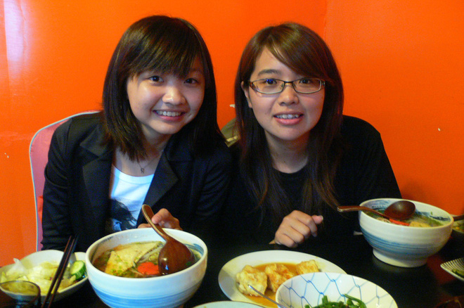 Nếu gặp cảnh chồng mời người yêu cũ đến nhà ăn uống, còn trêu em là vợ cả chị là vợ hai, chị em sẽ xử lý sao?