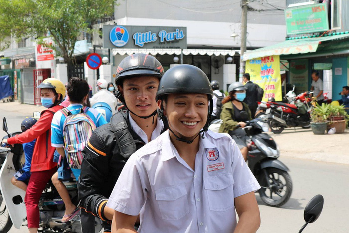 Đề giáo dục công dân hỏi về vi phạm trong bầu cử hội đồng nhân dân