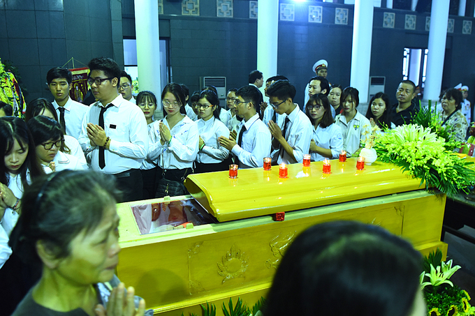 Hàng nghìn người tiễn đưa GS Phan Huy Lê