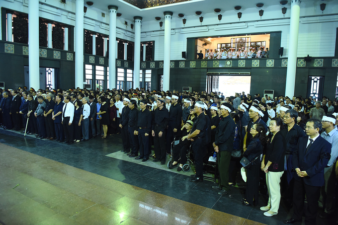 Hàng nghìn người tiễn đưa GS Phan Huy Lê