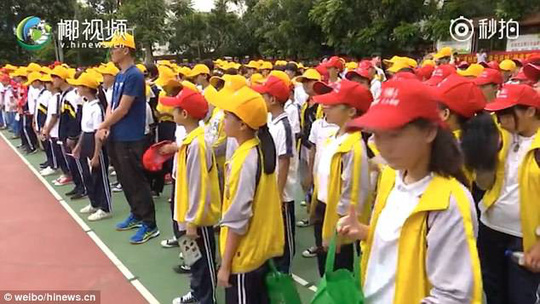 Trung Quốc: Xử bắn tội phạm ma túy trước mặt học sinh