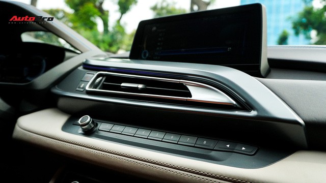 BMW i8 - Siêu xe đình đám một thời tụt giá mạnh tại Việt Nam