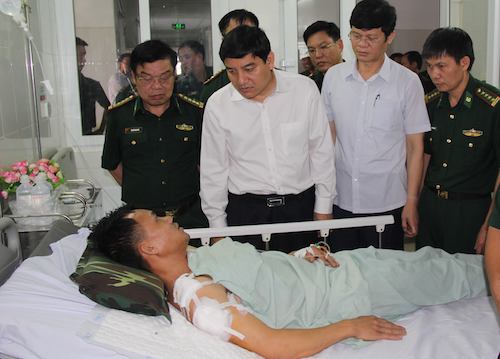 Hai cán bộ biên phòng trúng đạn của kẻ buôn ma tuý