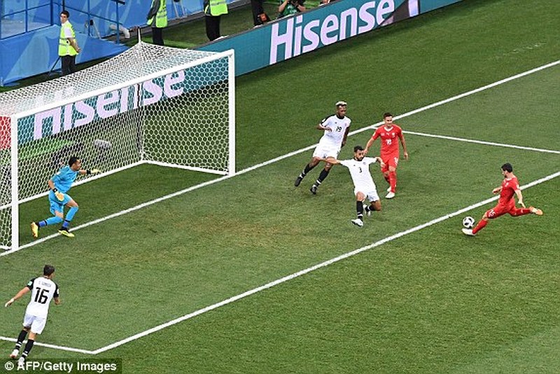 Costa Rica kiên cường cầm hòa Thụy Sĩ