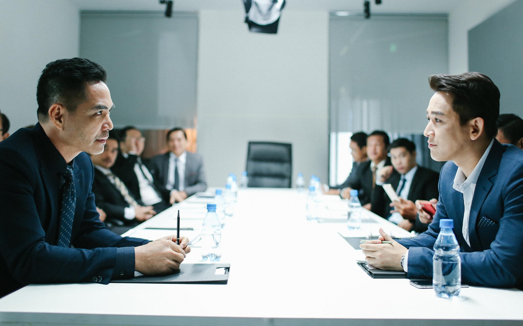 Sau vai thanh tra bị rối loạn giấc ngủ, Hứa Vĩ Văn lại quay về làm soái ca bí ẩn trong Chàng Vợ Của Em Sau vai thanh tra bị rối loạn giấc ngủ, Hứa Vĩ Văn lại quay về làm soái ca bí ẩn trong Chàng Vợ Của Em