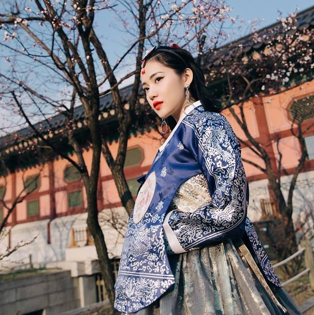 Hot girl Milan Phạm và những bức hình check-in nóng bỏng khắp thế giới