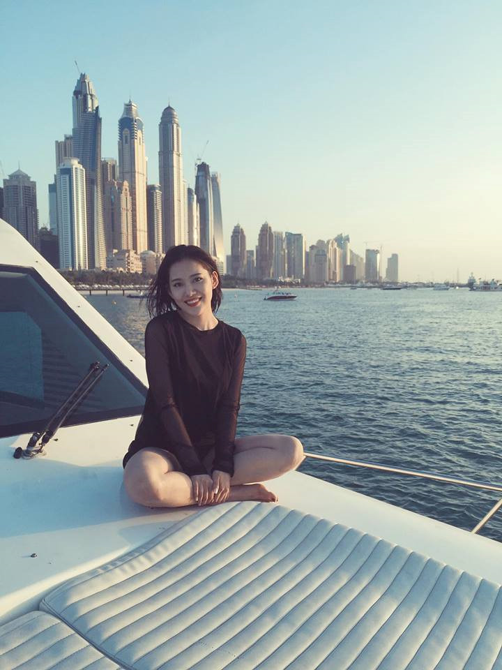 Hot girl Milan Phạm và những bức hình check-in nóng bỏng khắp thế giới