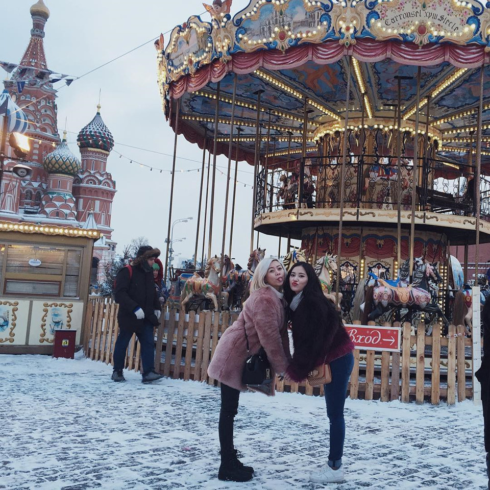 Hot girl Milan Phạm và những bức hình check-in nóng bỏng khắp thế giới