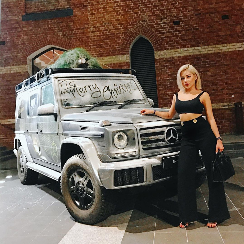 Hot girl Milan Phạm và những bức hình check-in nóng bỏng khắp thế giới