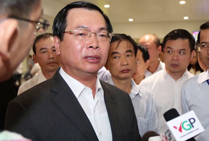 Một năm, ông Vũ Huy Hoàng đi nước ngoài hơn nửa thời gian làm việc