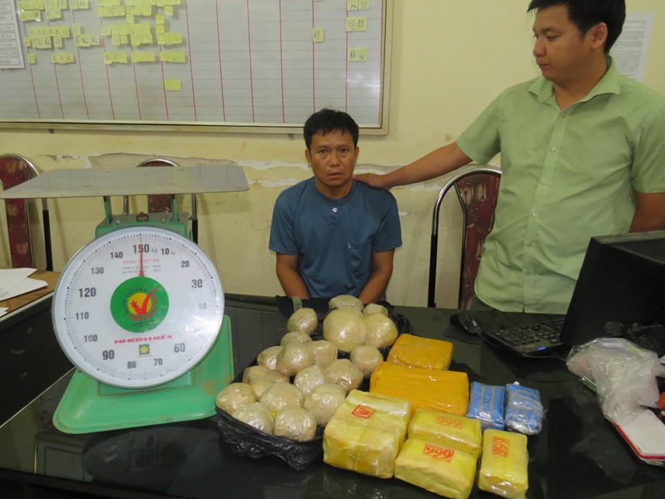 Bắt đối tượng tàng trữ gần 24.000 viên ma túy tổng hợp