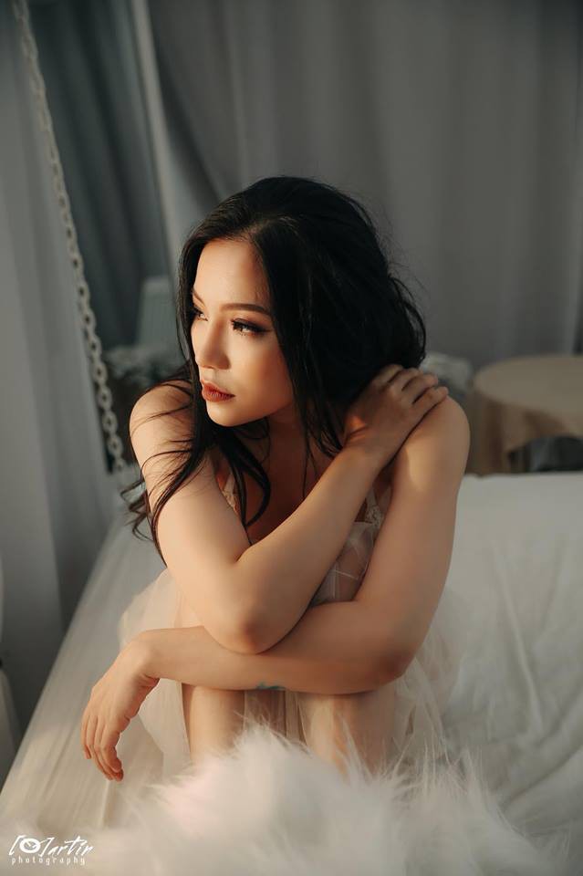 Lý Phương Châu nói về bộ ảnh sexy đầu đời: Tôi 28, gợi cảm chứ không gợi dục