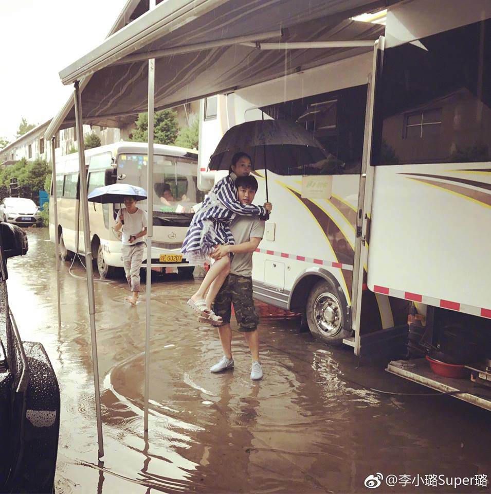 Sao Cbiz và những cặp vợ chồng đối với nhau như người dưng nước lã