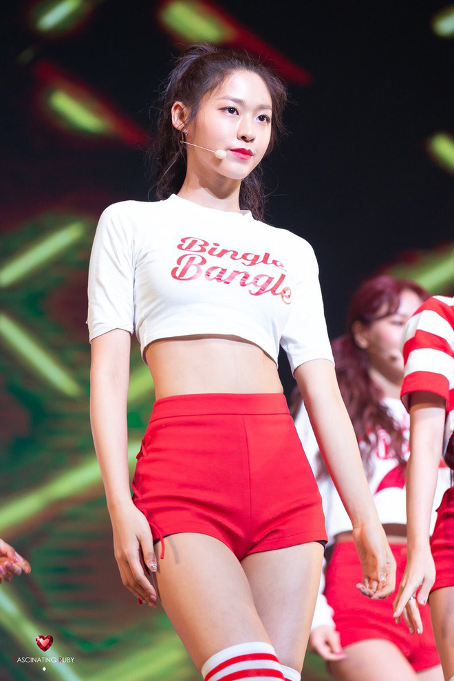 Park Shin Hye, Jung Hae In, Yoona cùng loạt sao Hàn đình đám phát khóc trước chiến thắng kỳ tích của Hàn Quốc