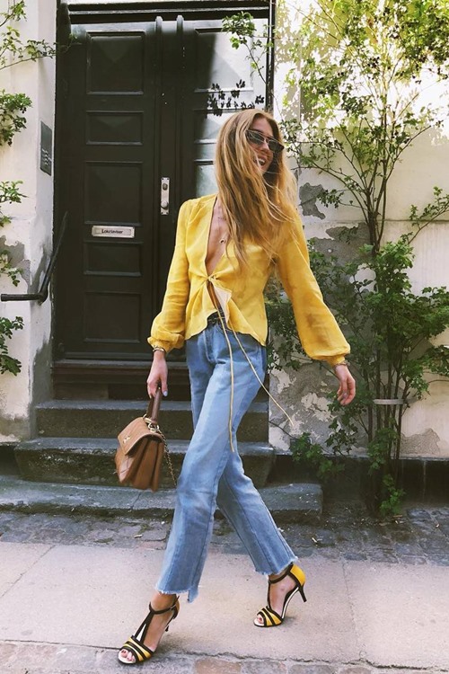 10 trang phục giúp bạn trẻ ra 5 tuổi