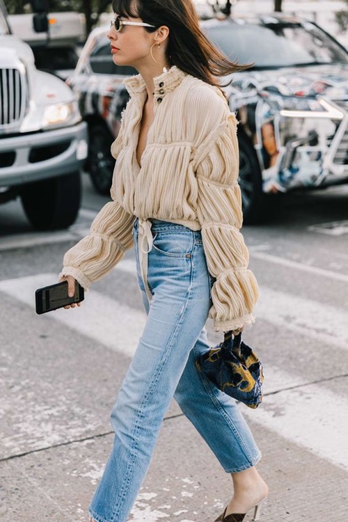 10 trang phục giúp bạn trẻ ra 5 tuổi