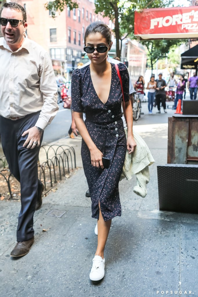 Selena Gomez, cô nàng chăm diện váy quấn nhất Hollywood