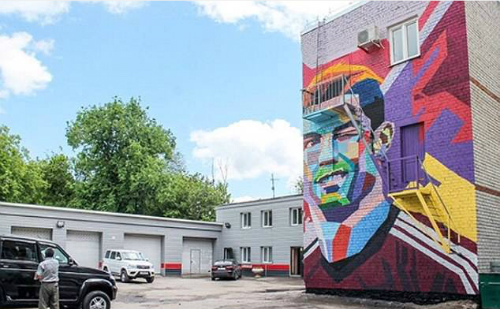 Messi đối đầu Ronaldo hàng ngày ở khách sạn