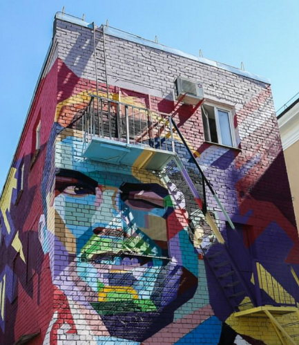 Messi đối đầu Ronaldo hàng ngày ở khách sạn