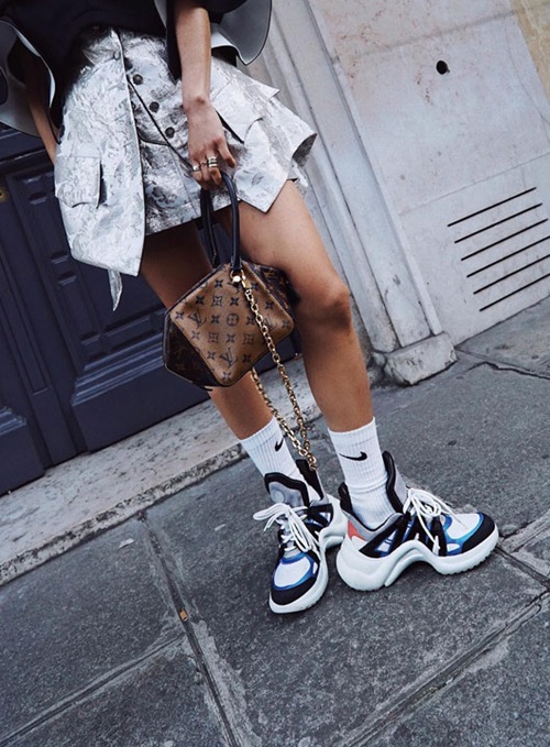 Giày khủng bố vừa thô vừa đắt nhưng lạ thay, ai cũng mê