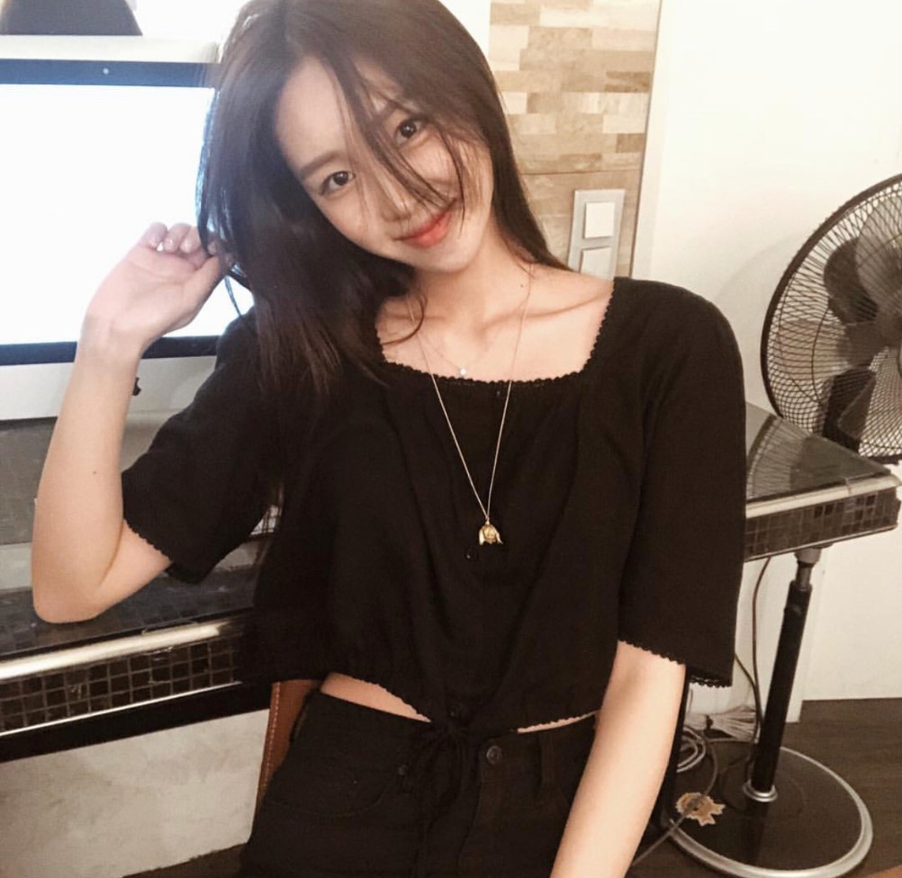 Lâu lắm mới gặp một cô bạn Hàn Quốc dễ thương kiểu tự nhiên như thế này!