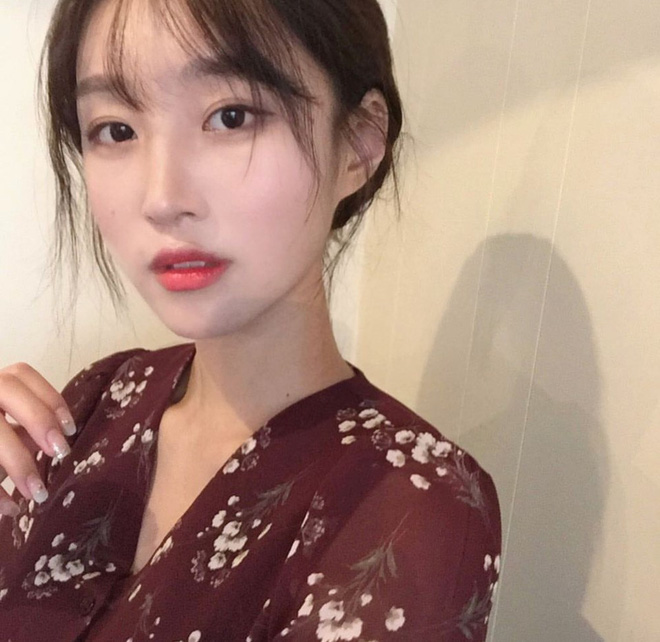 Lâu lắm mới gặp một cô bạn Hàn Quốc dễ thương kiểu tự nhiên như thế này!